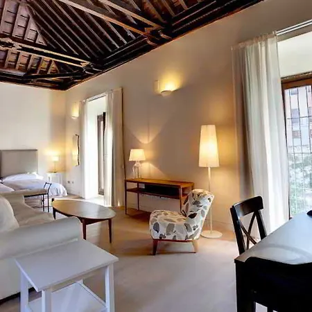 Aparthotel Elvira 3*