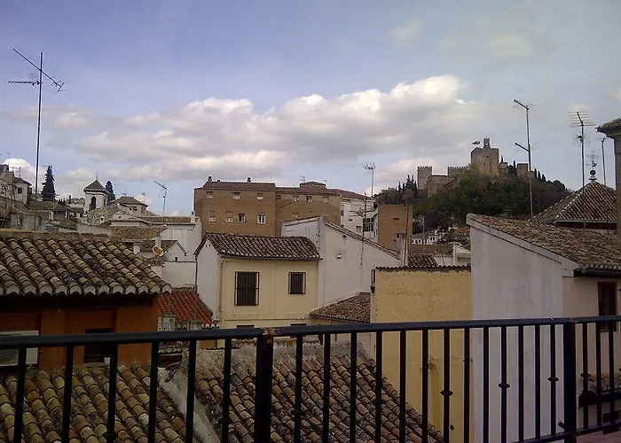 Tuguest Elvira Apart Otel 3*