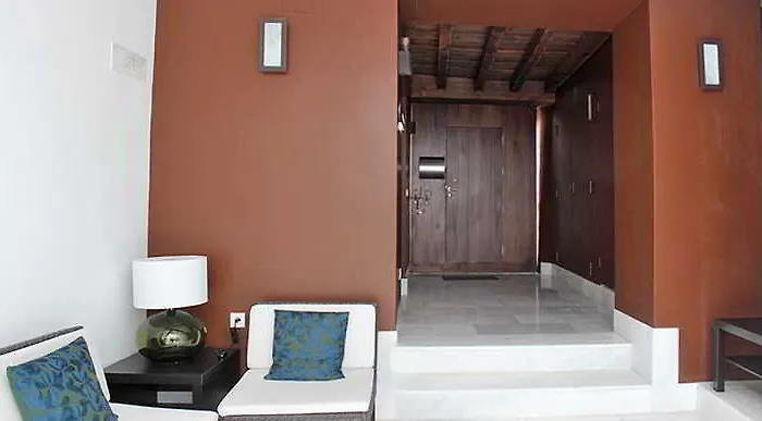 Tuguest Elvira Apart Otel