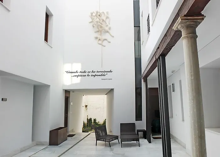 Tuguest Elvira Granada