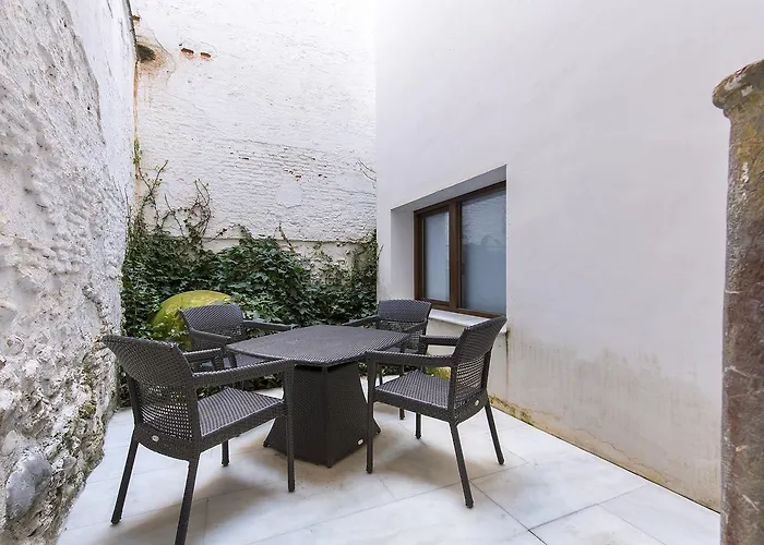 Tuguest Elvira Granada