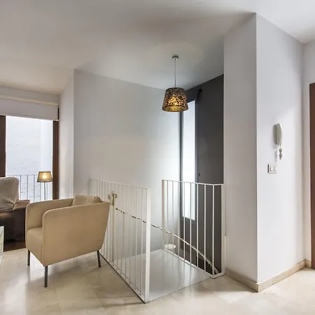 Apartahotel Elvira 3*