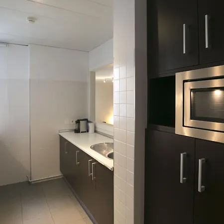 Apartahotel Elvira 3*