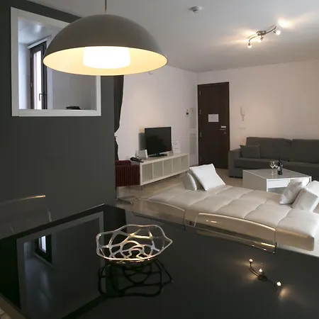 Elvira Apartahotel 3*
