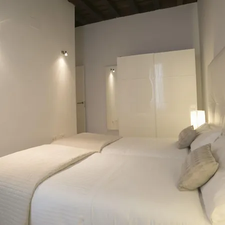 Elvira Apartahotel 3*