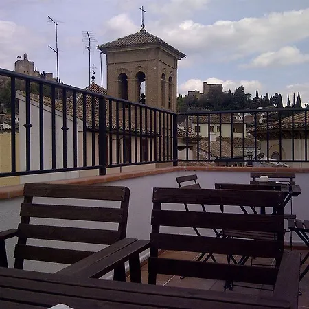 Elvira Apartahotel