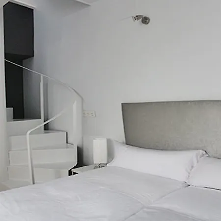 Elvira Apartahotel 3*