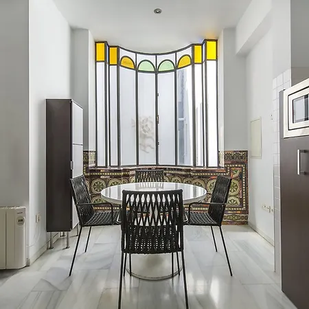 Elvira Apartahotel